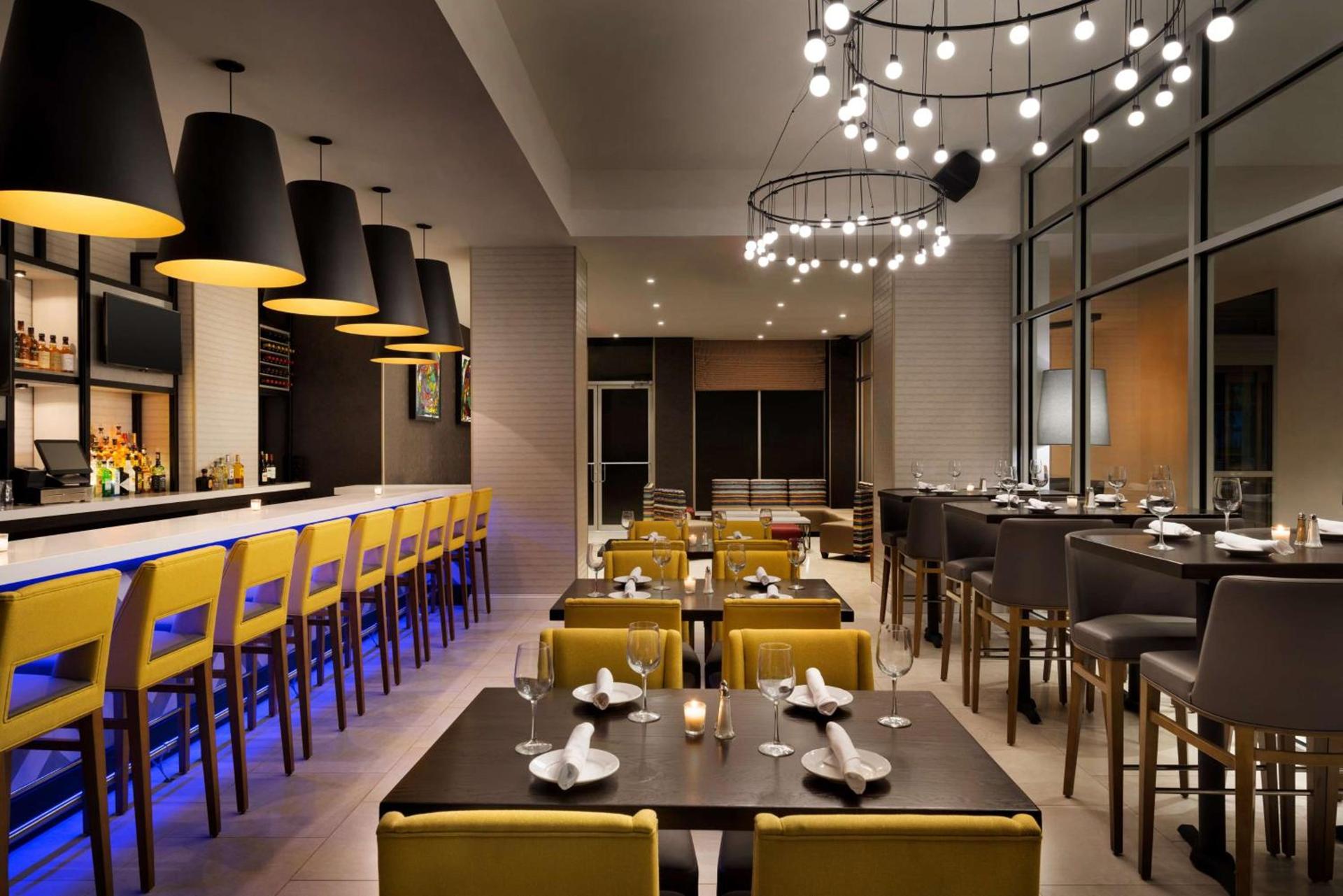 Hilton Garden Inn New York Times Square South photo 7