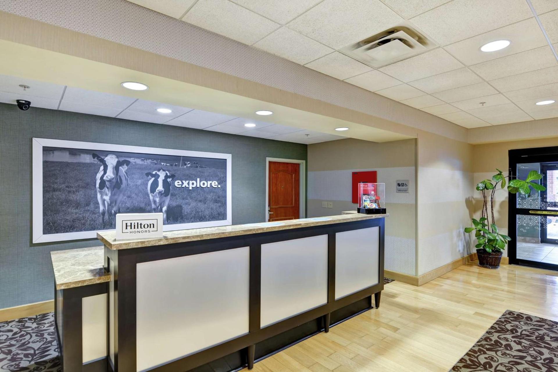 Hampton Inn Tunkhannock photo 10