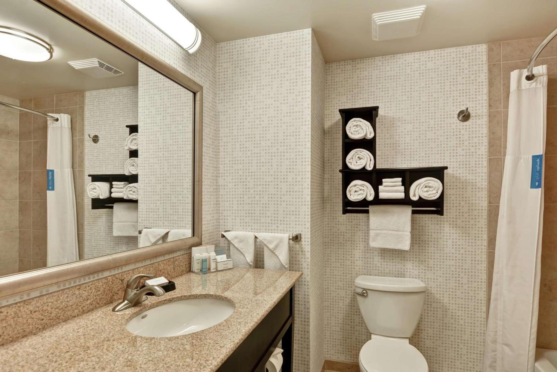 Hampton Inn Tunkhannock photo 32