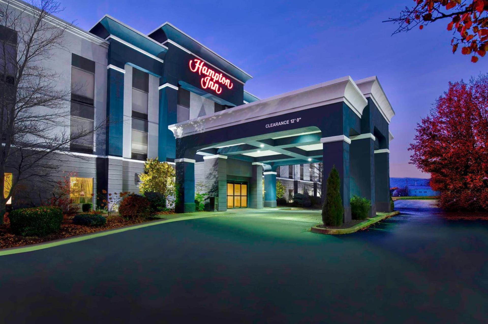 Hampton Inn Cortland photo 2