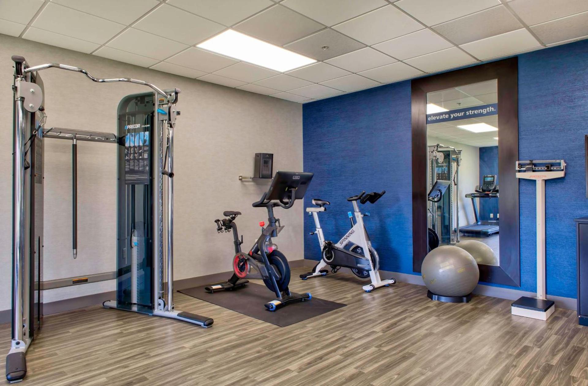 Hampton Inn Cortland photo 7