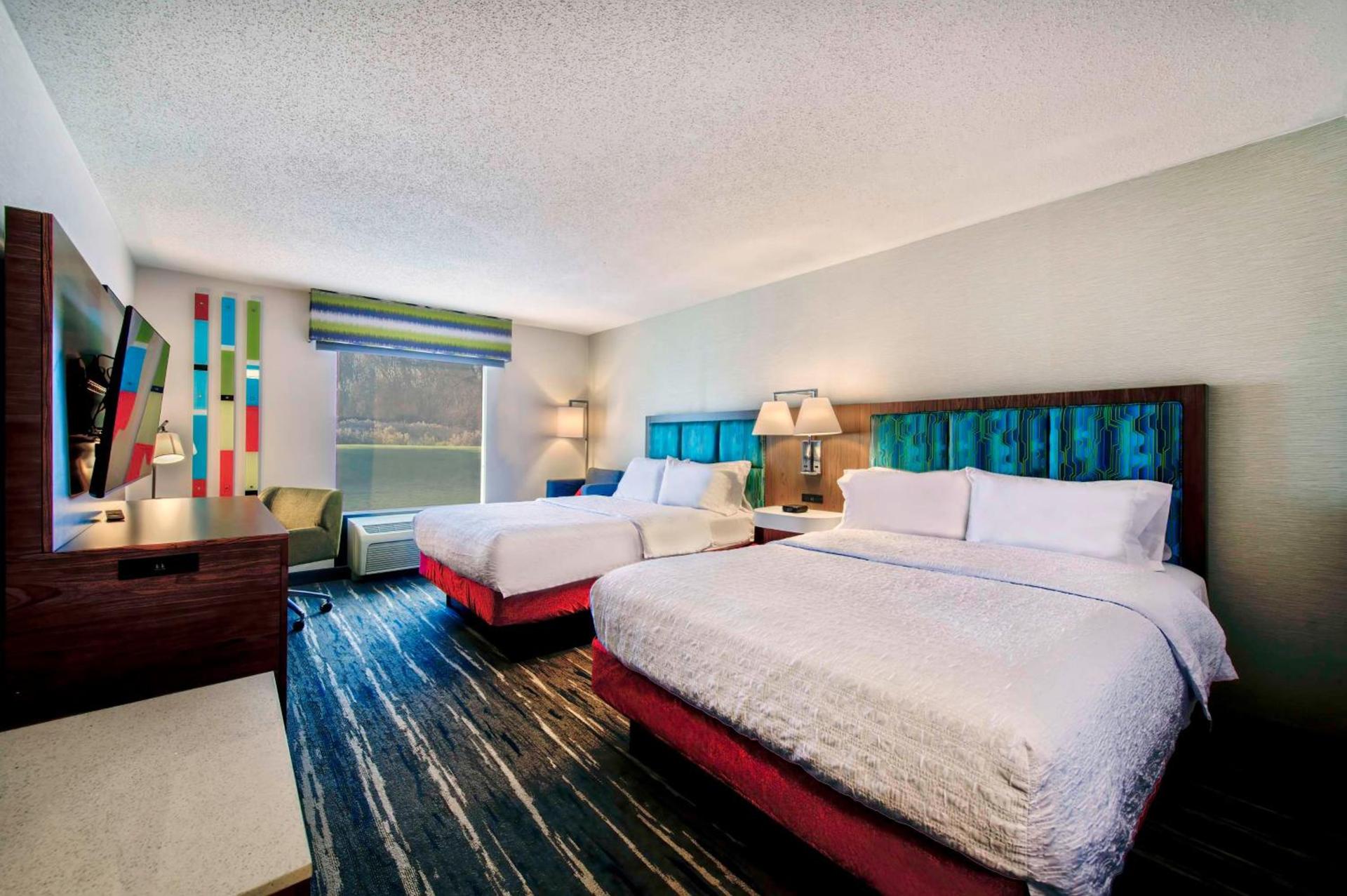 Hampton Inn Cortland photo 14