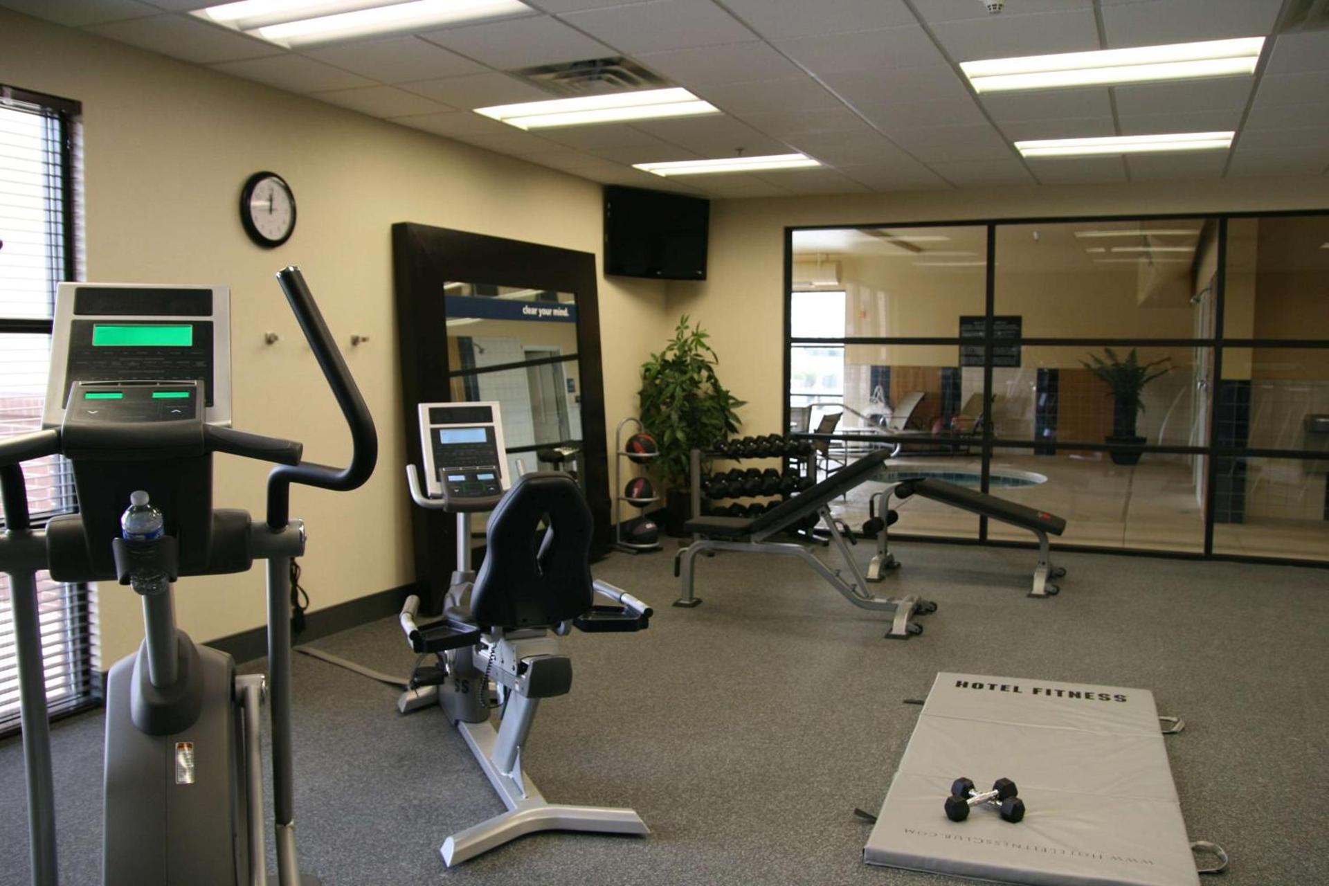 Hampton Inn and Suites Pueblo/North photo 11