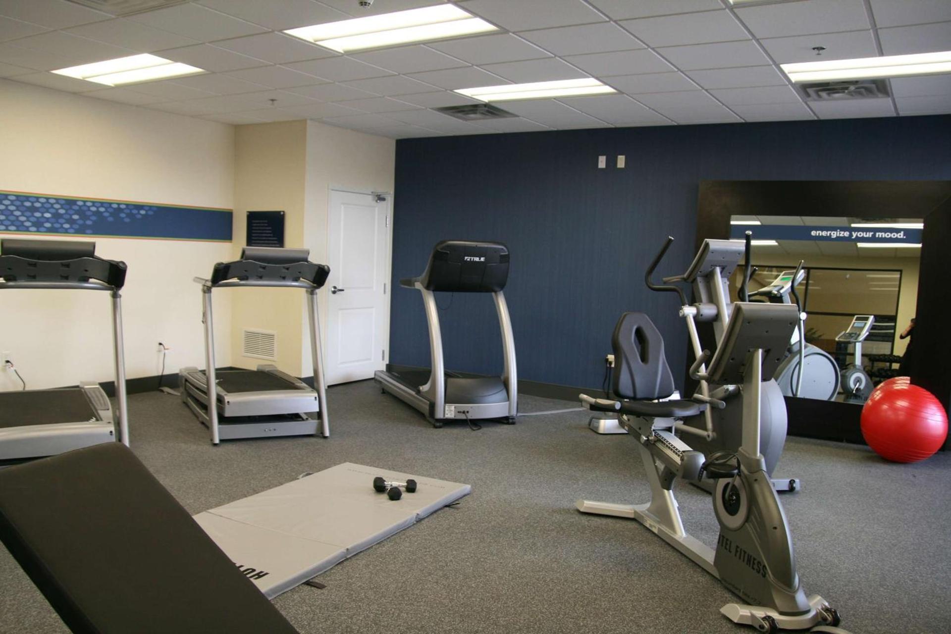 Hampton Inn and Suites Pueblo/North photo 12