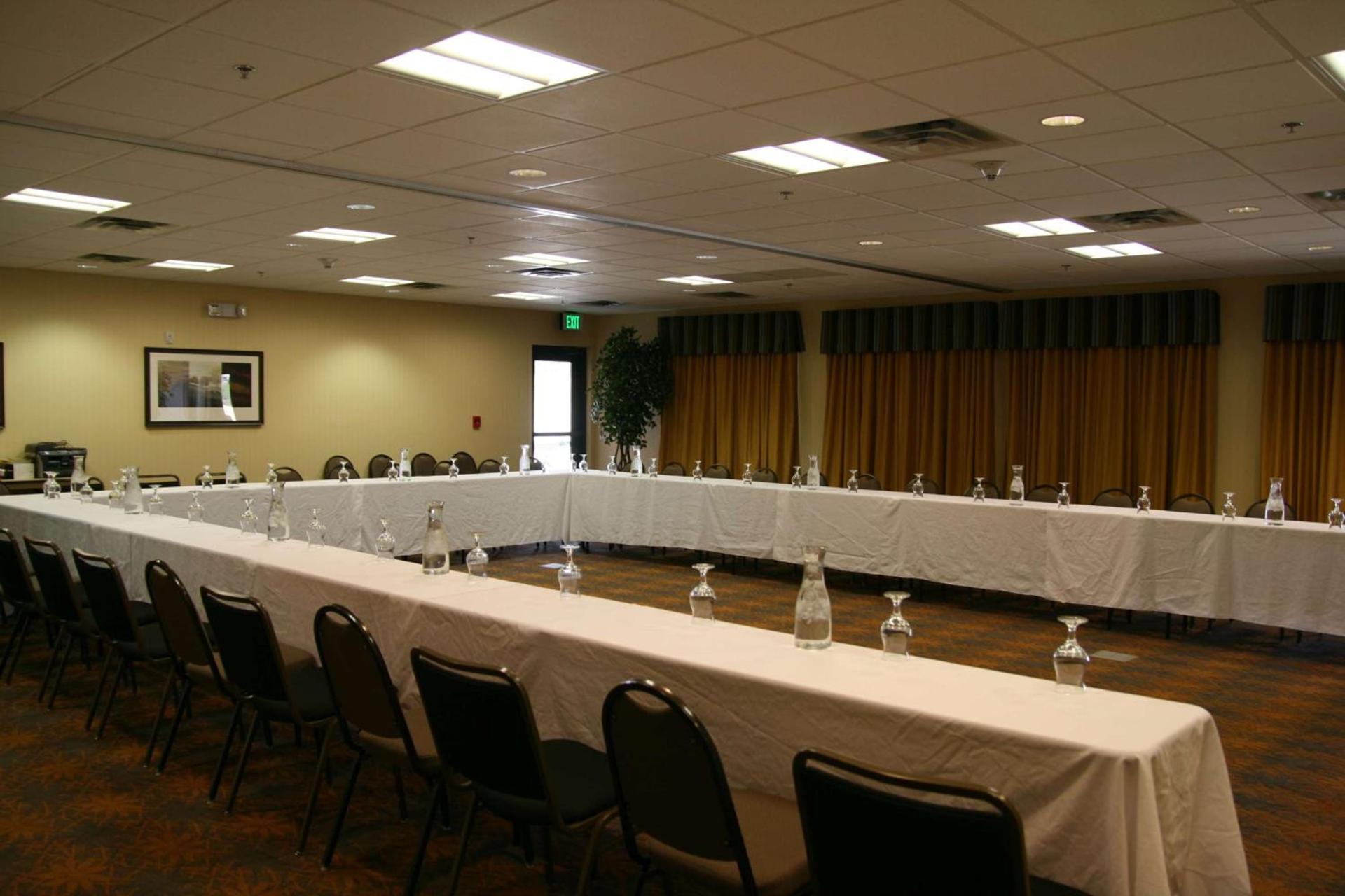 Hampton Inn and Suites Pueblo/North photo 22