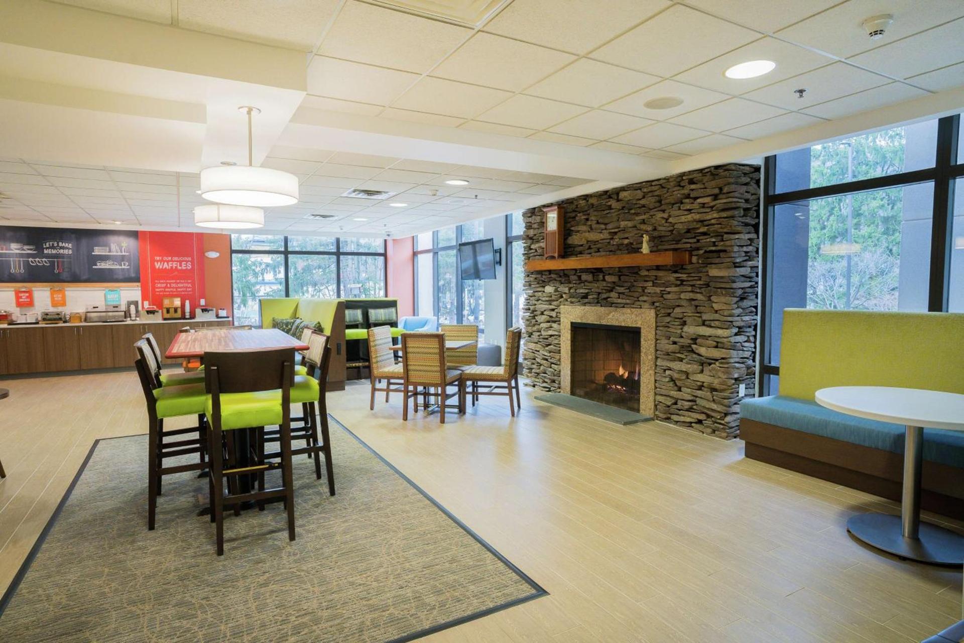 Hampton Inn Clarks Summit photo 3