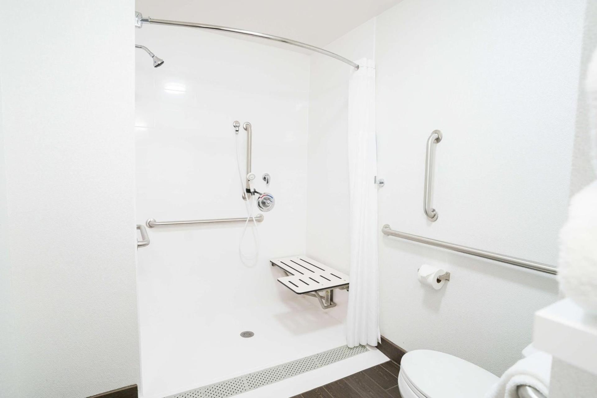 Hampton Inn Clarks Summit photo 18