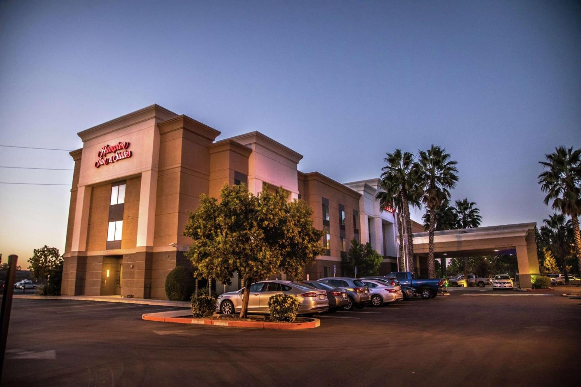 Hampton Inn & Suites Lathrop photo 1