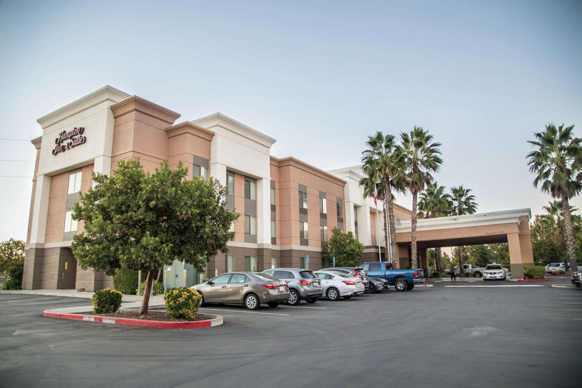 Hampton Inn & Suites Lathrop photo 2