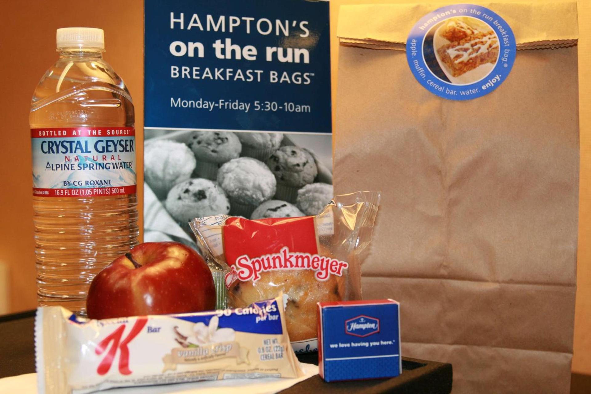 Hampton Inn & Suites Lathrop photo 12