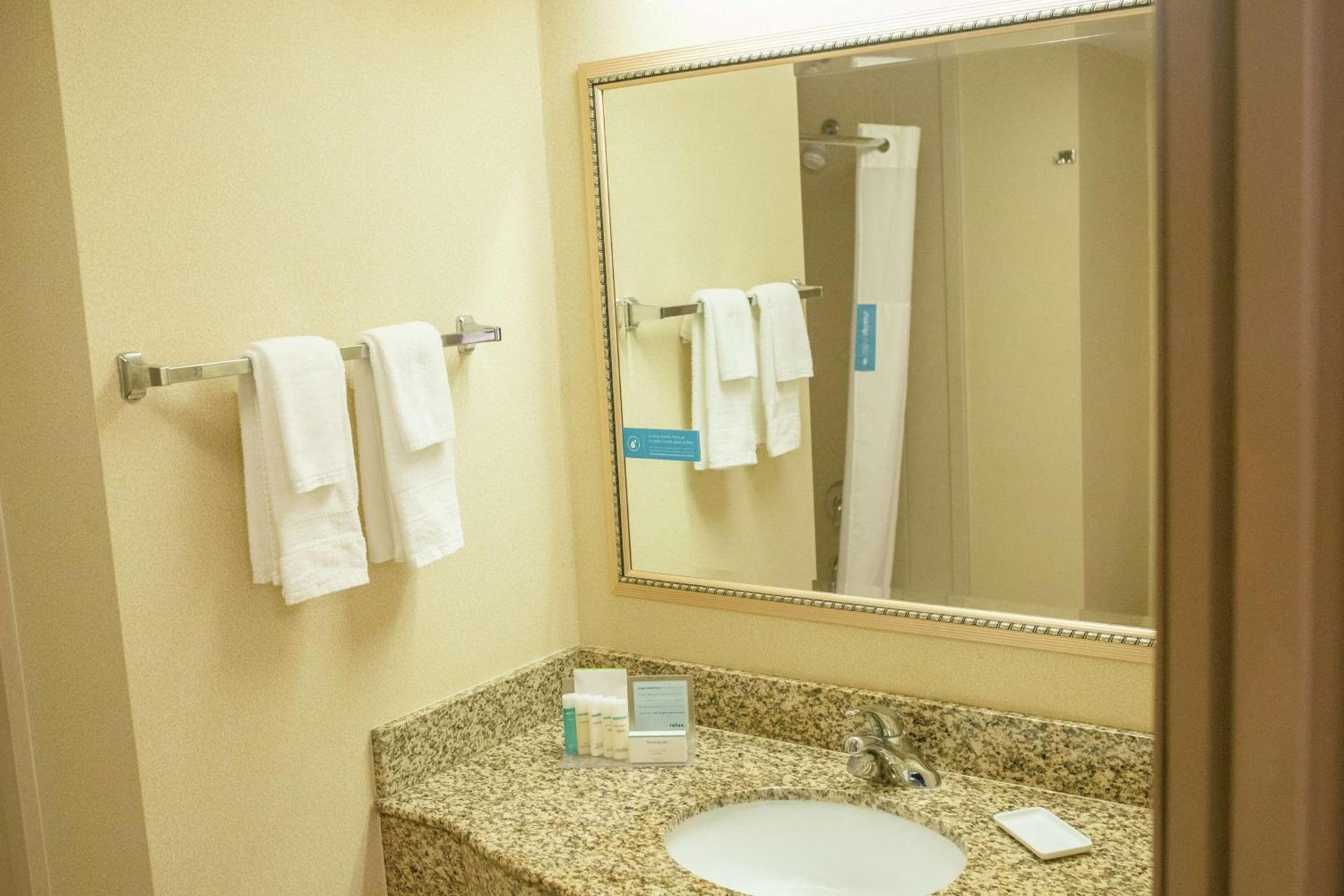 Hampton Inn & Suites Lathrop photo 22