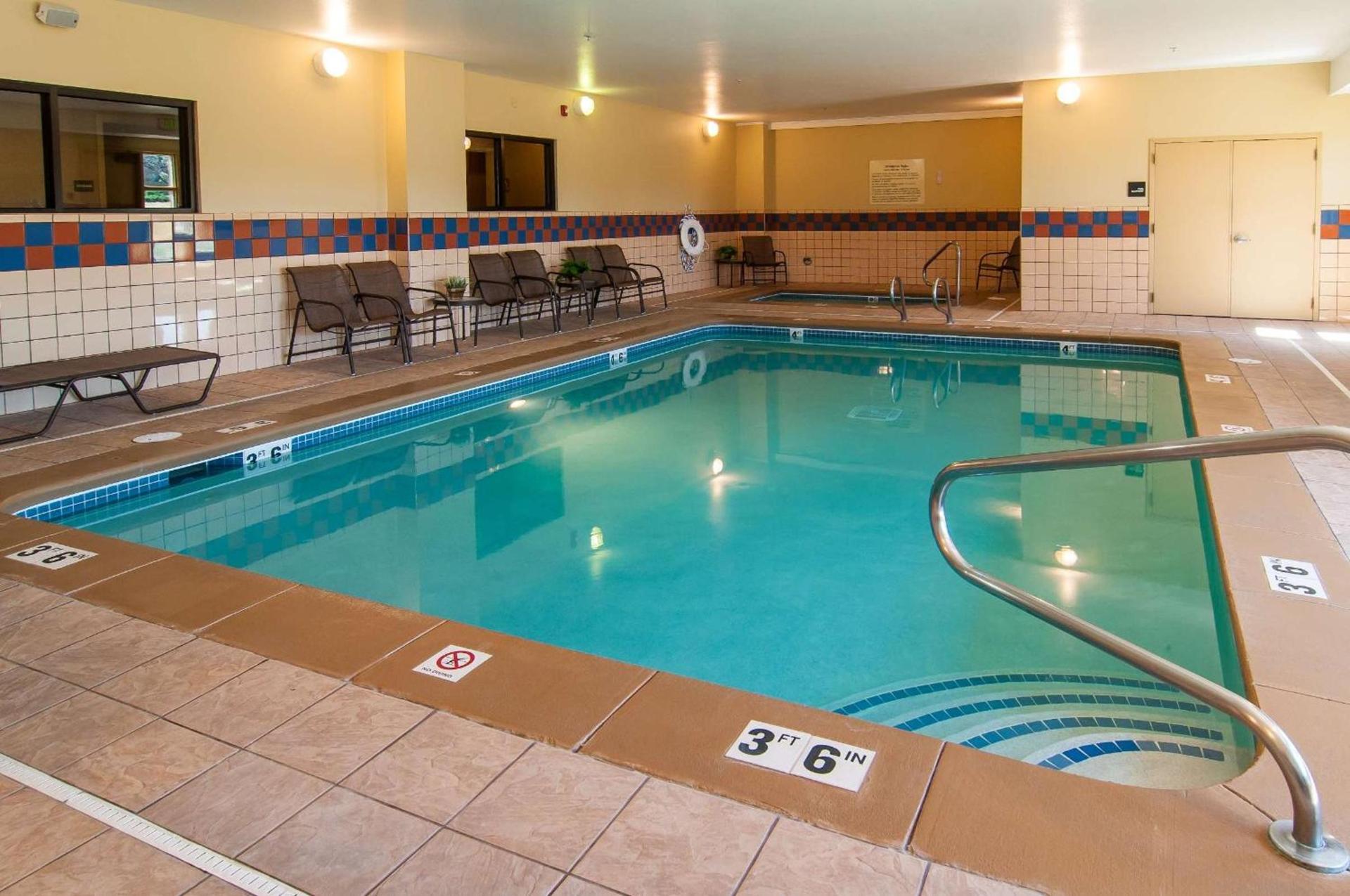 Hampton Inn Boise - Airport photo 7