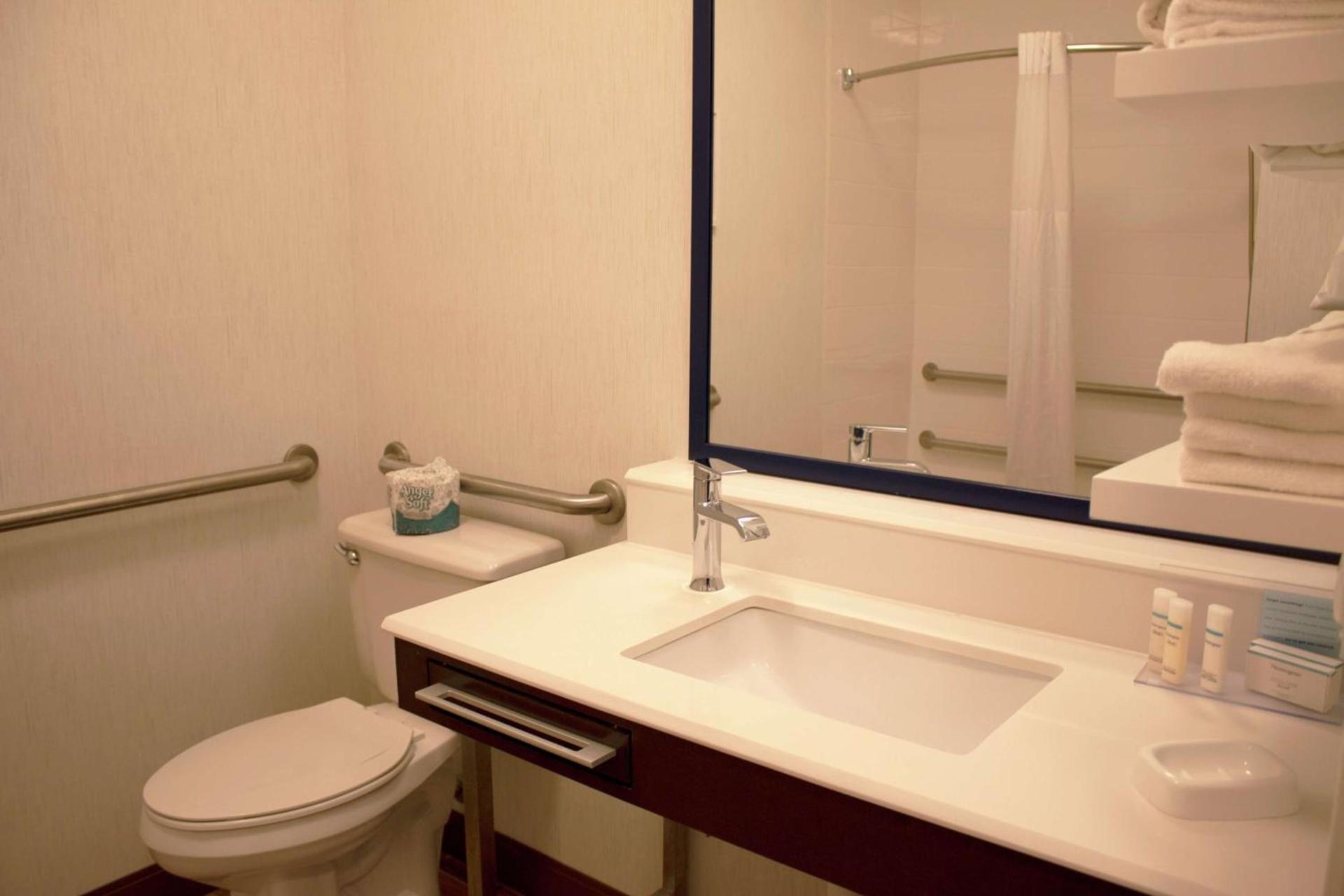 Hampton Inn Boise - Airport photo 20