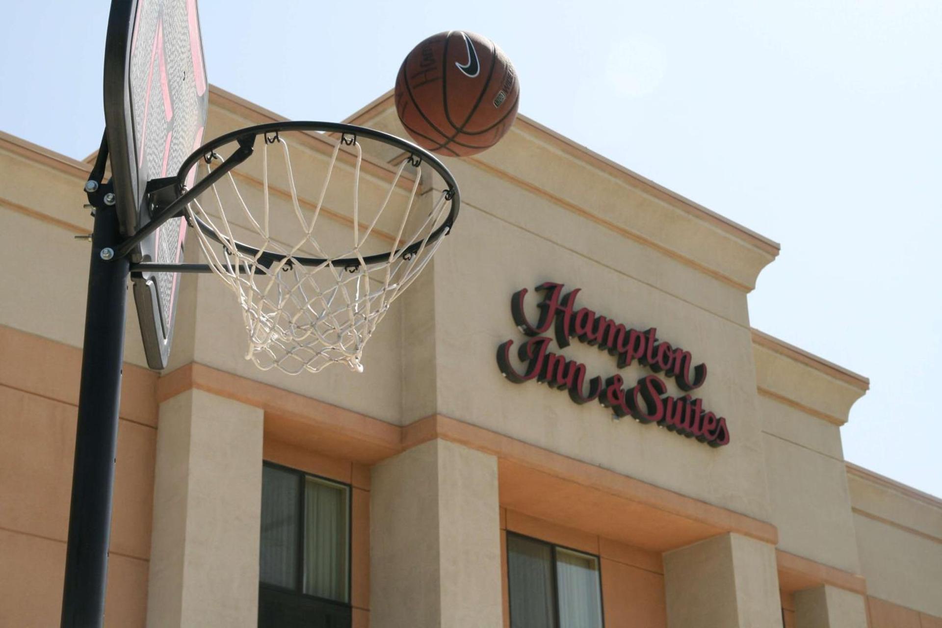 Hampton Inn & Suites Lathrop photo 35