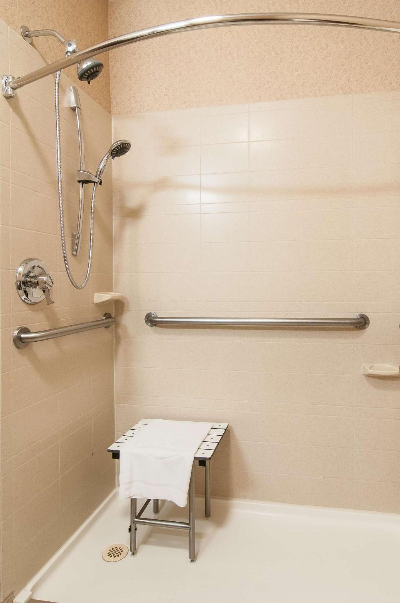 Hampton Inn Boise - Airport photo 30