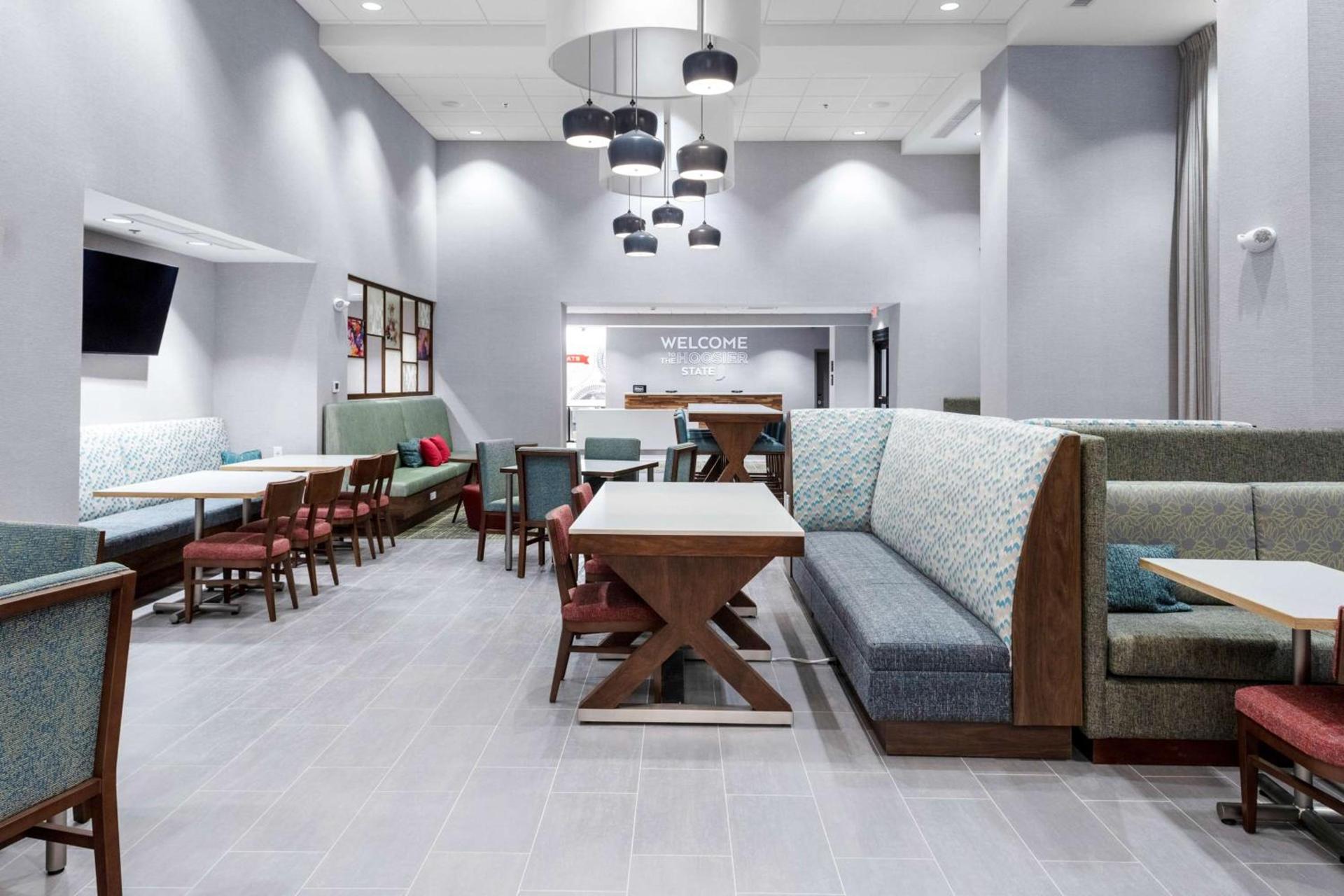 Hampton Inn & Suites Avon Indianapolis photo 8