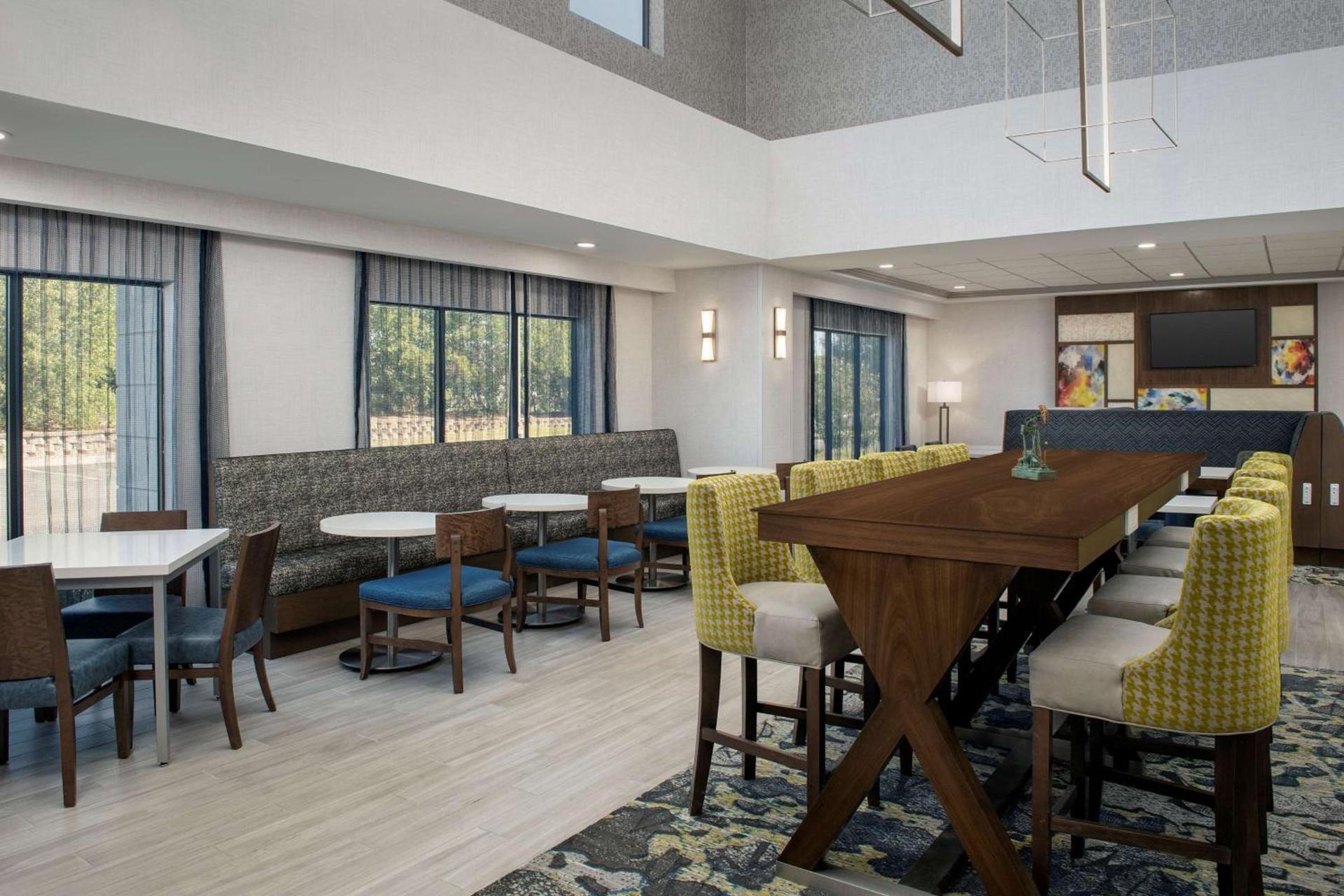 Hampton Inn Duncan photo 7