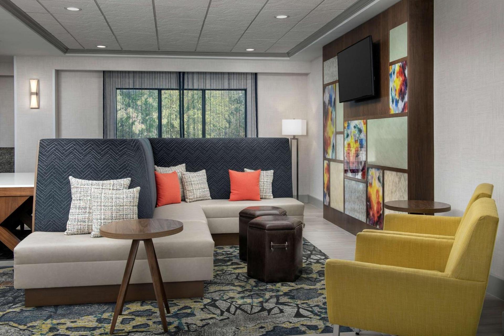 Hampton Inn Duncan photo 8