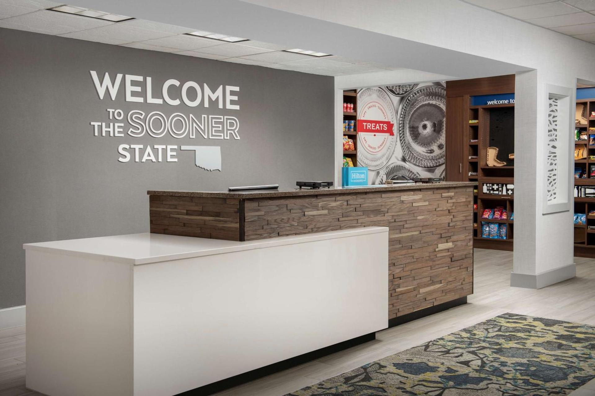 Hampton Inn Duncan photo 9