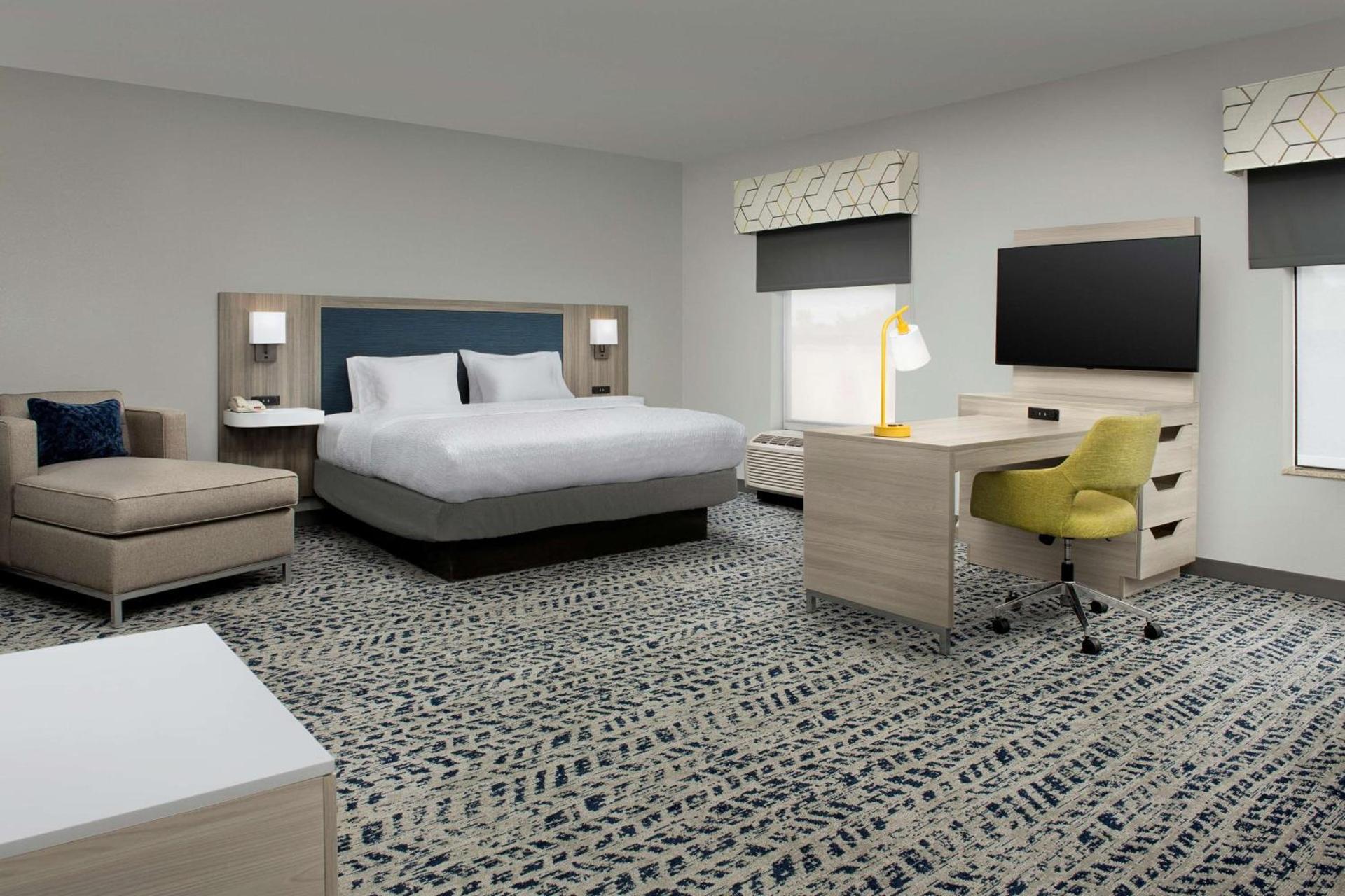 Hampton Inn Duncan photo 22