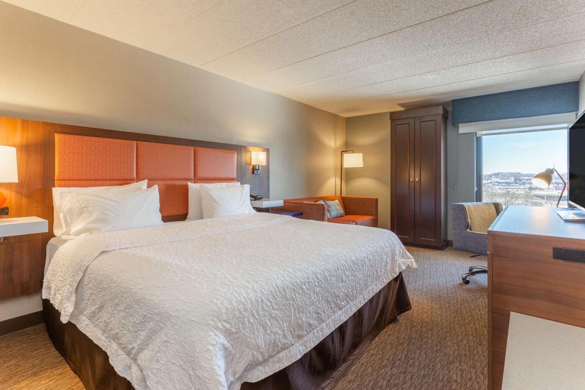 Hampton Inn Madison East Towne Mall Area photo 22