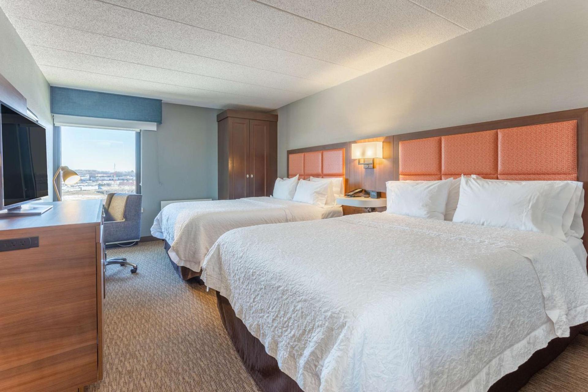 Hampton Inn Madison East Towne Mall Area photo 23