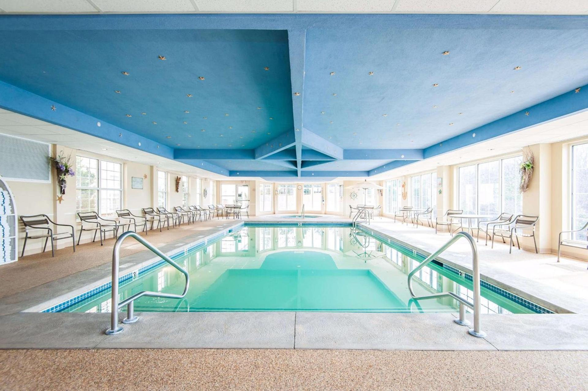 Hampton Inn South Kingstown - Newport Area photo 9