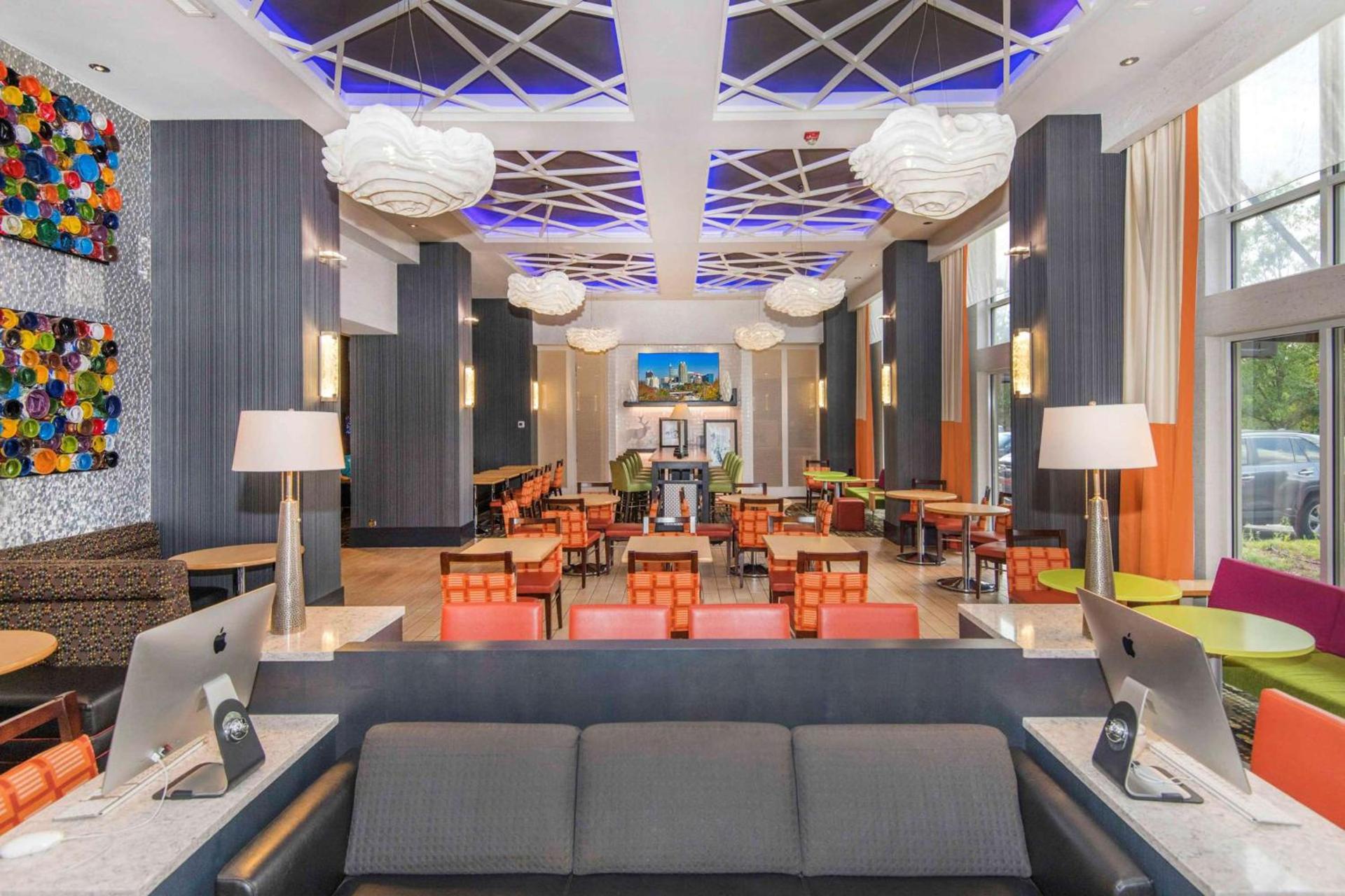 Hampton Inn & Suites Raleigh-Durham Airport-Brier Creek photo 12