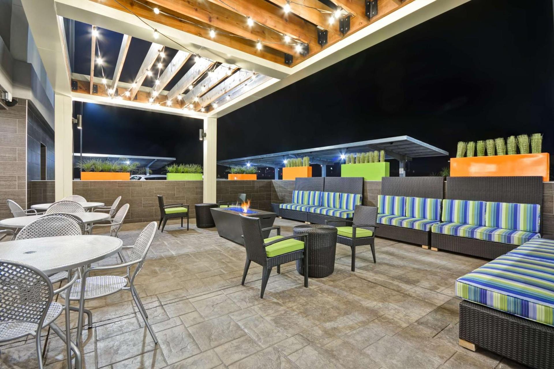 Home2 Suites By Hilton Hanford Lemoore photo 3