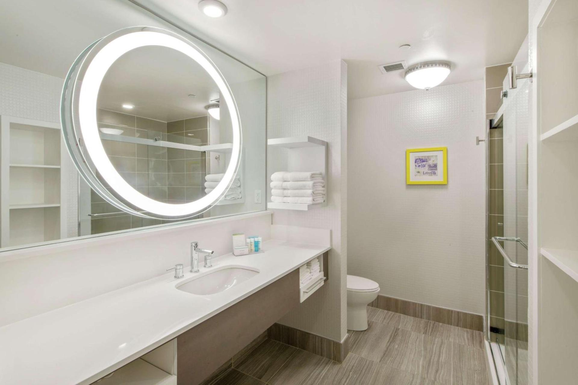 Hampton Inn & Suites Raleigh-Durham Airport-Brier Creek photo 34