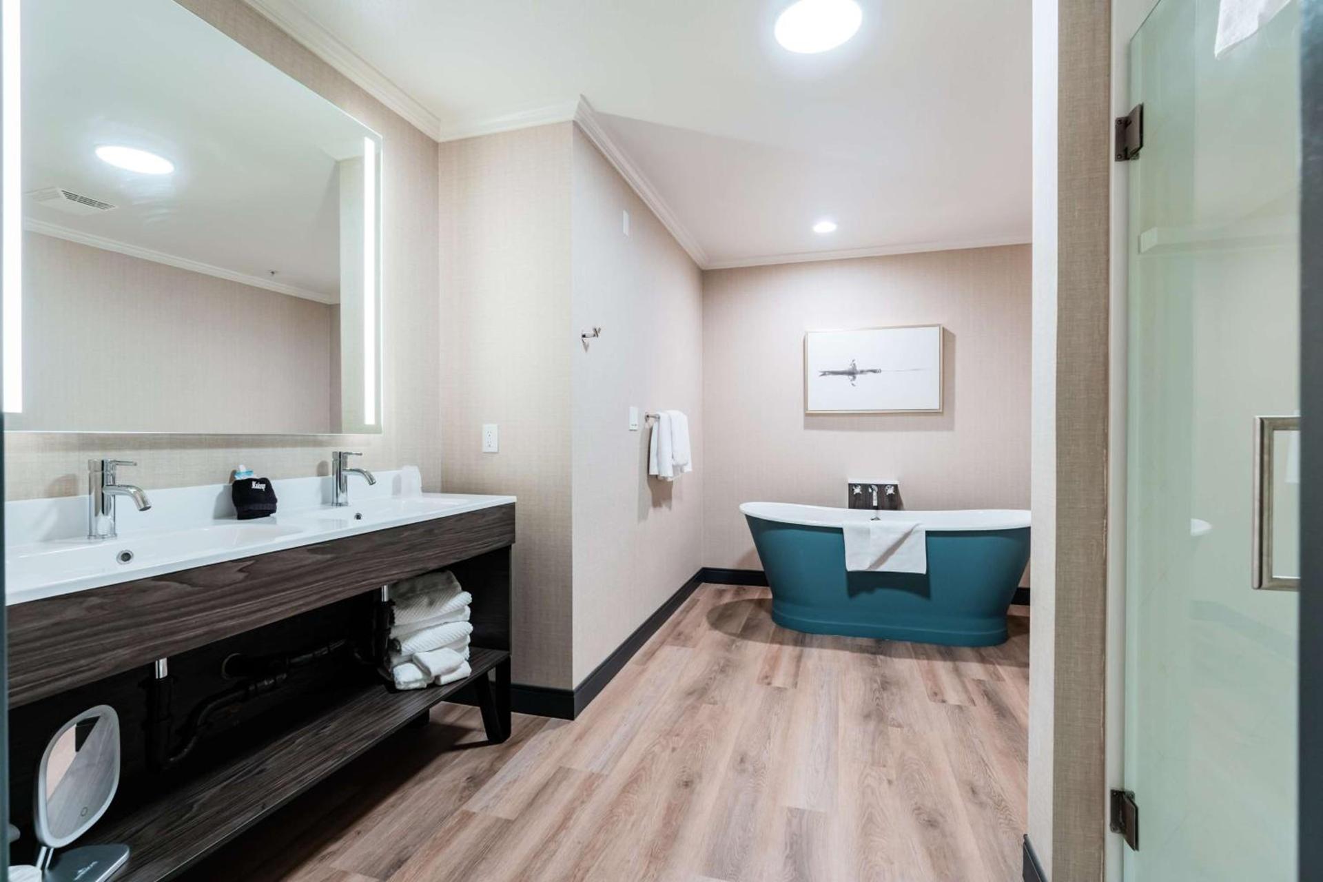 Hotel NoBo Cascade, Tapestry Collection by Hilton photo 22