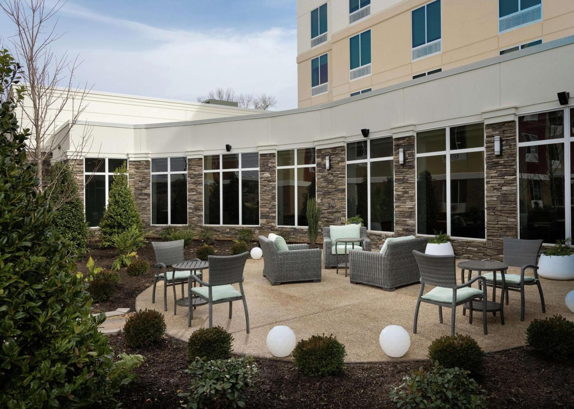Hilton Garden Inn Olive Branch, Ms photo 2