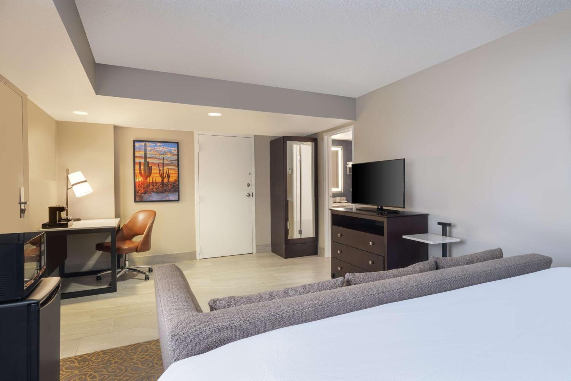 Embassy Suites by Hilton Tucson East photo 11
