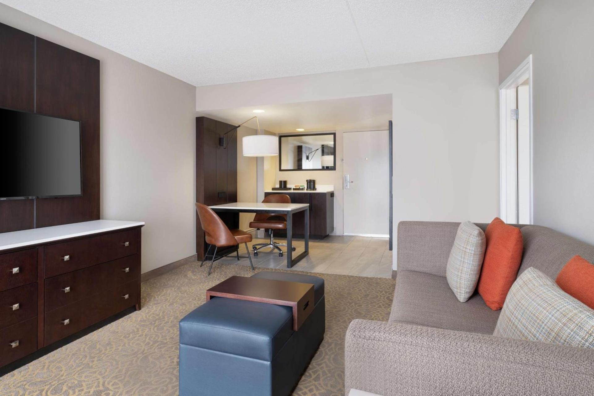 Embassy Suites by Hilton Tucson East photo 12