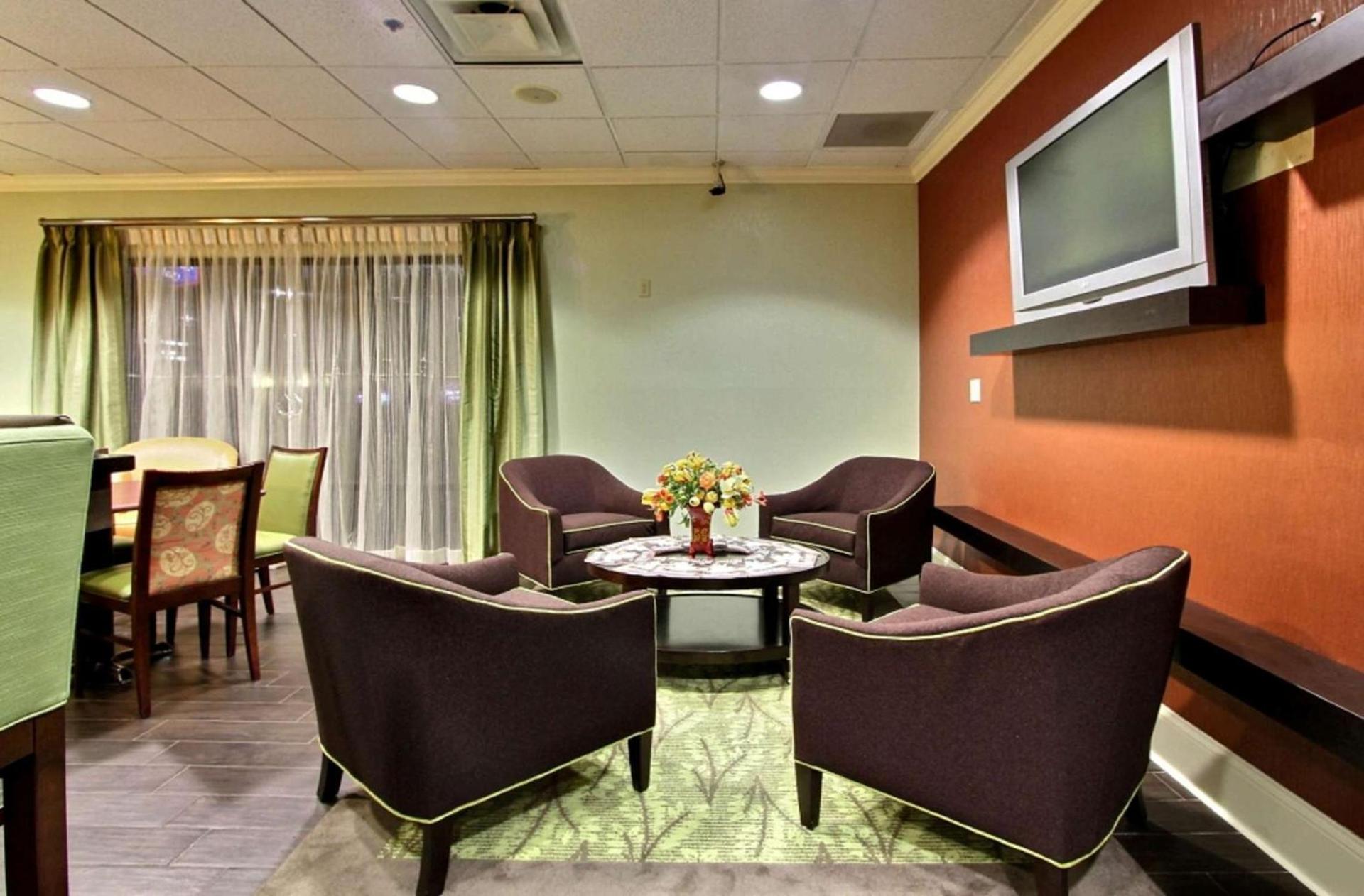 Hampton Inn Savannah-I-95/Richmond Hill photo 4