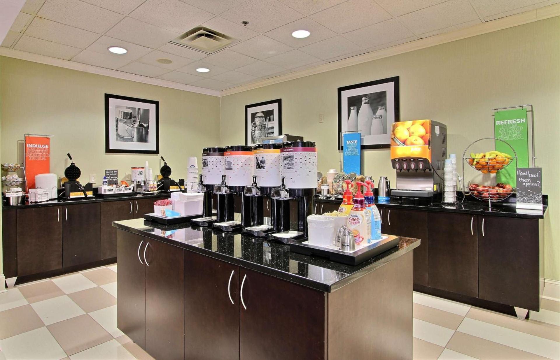 Hampton Inn Savannah-I-95/Richmond Hill photo 9