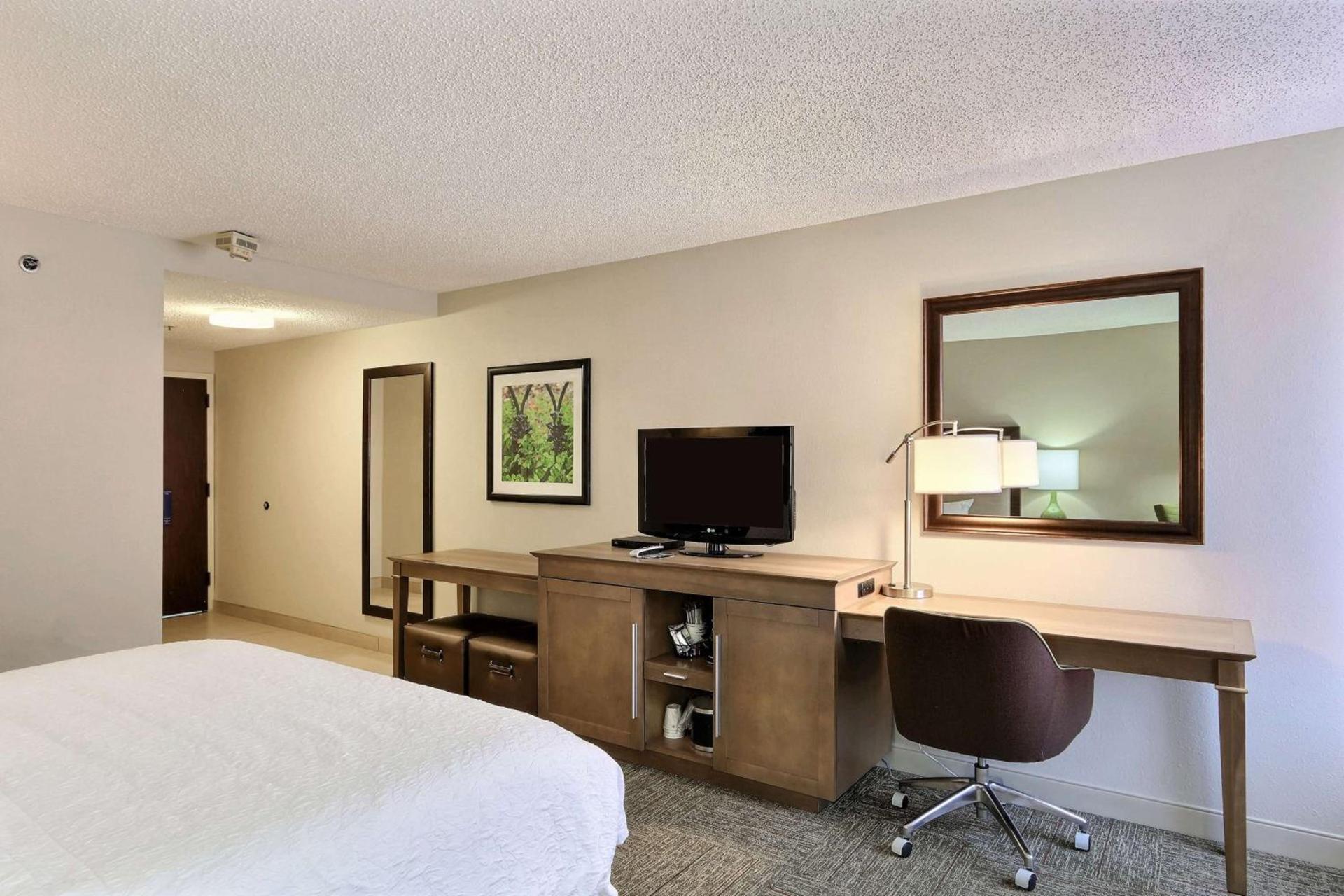 Hampton Inn Savannah-I-95/Richmond Hill photo 28
