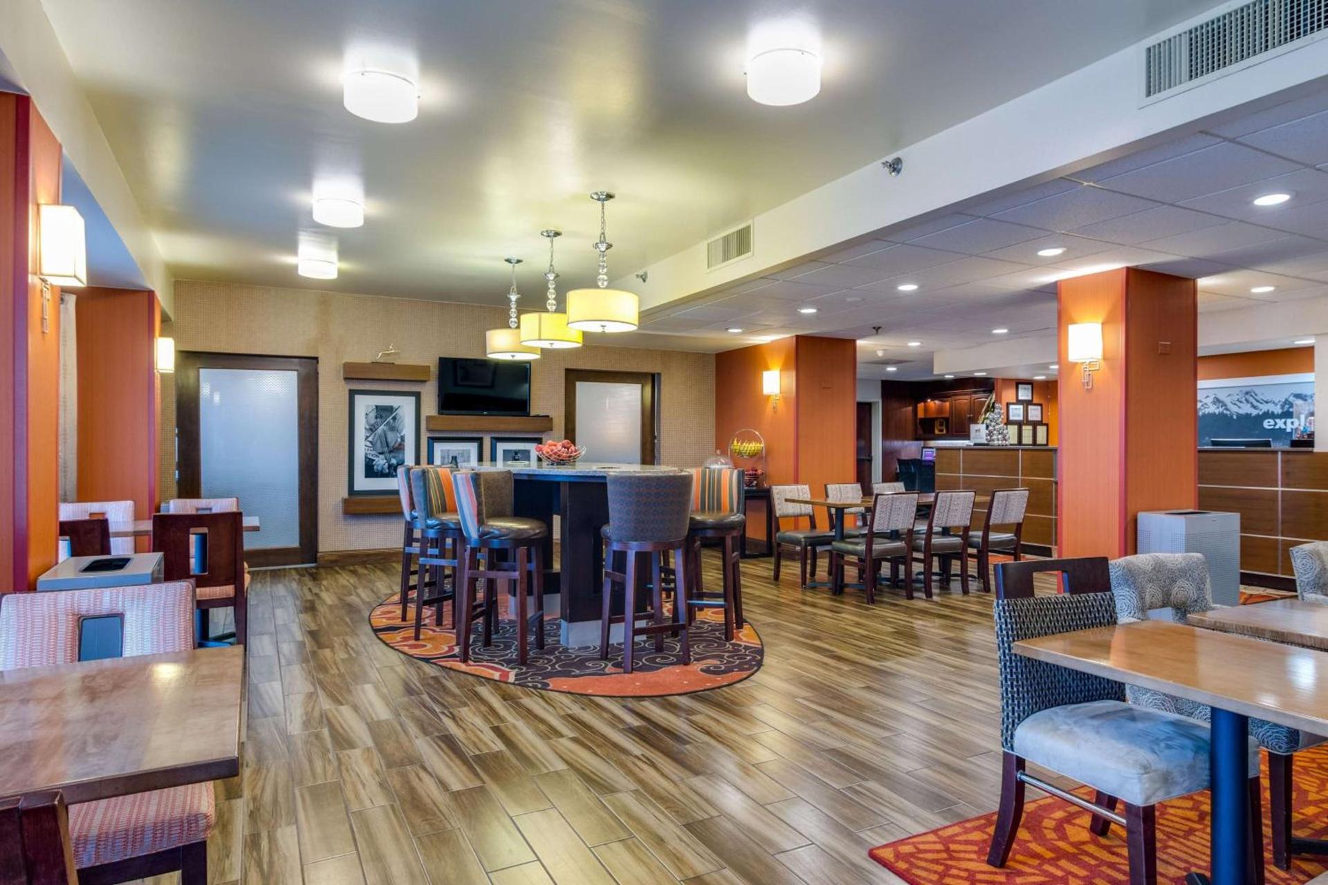 Hampton Inn Johnson City photo 5