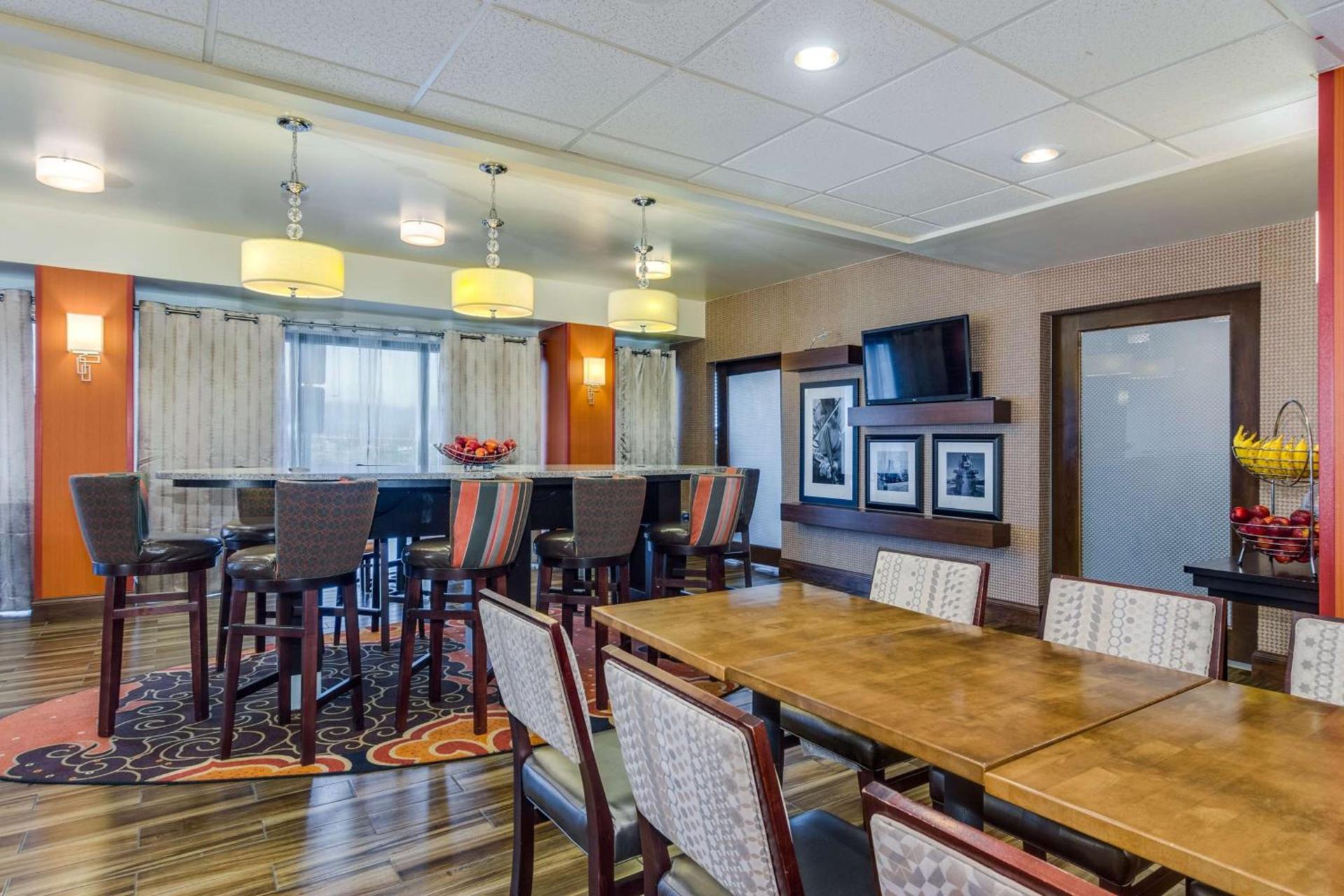 Hampton Inn Johnson City photo 8