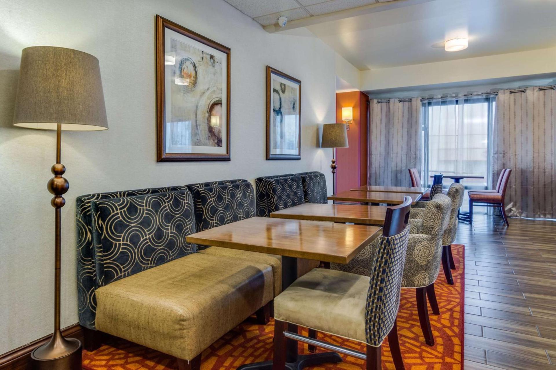Hampton Inn Johnson City photo 7
