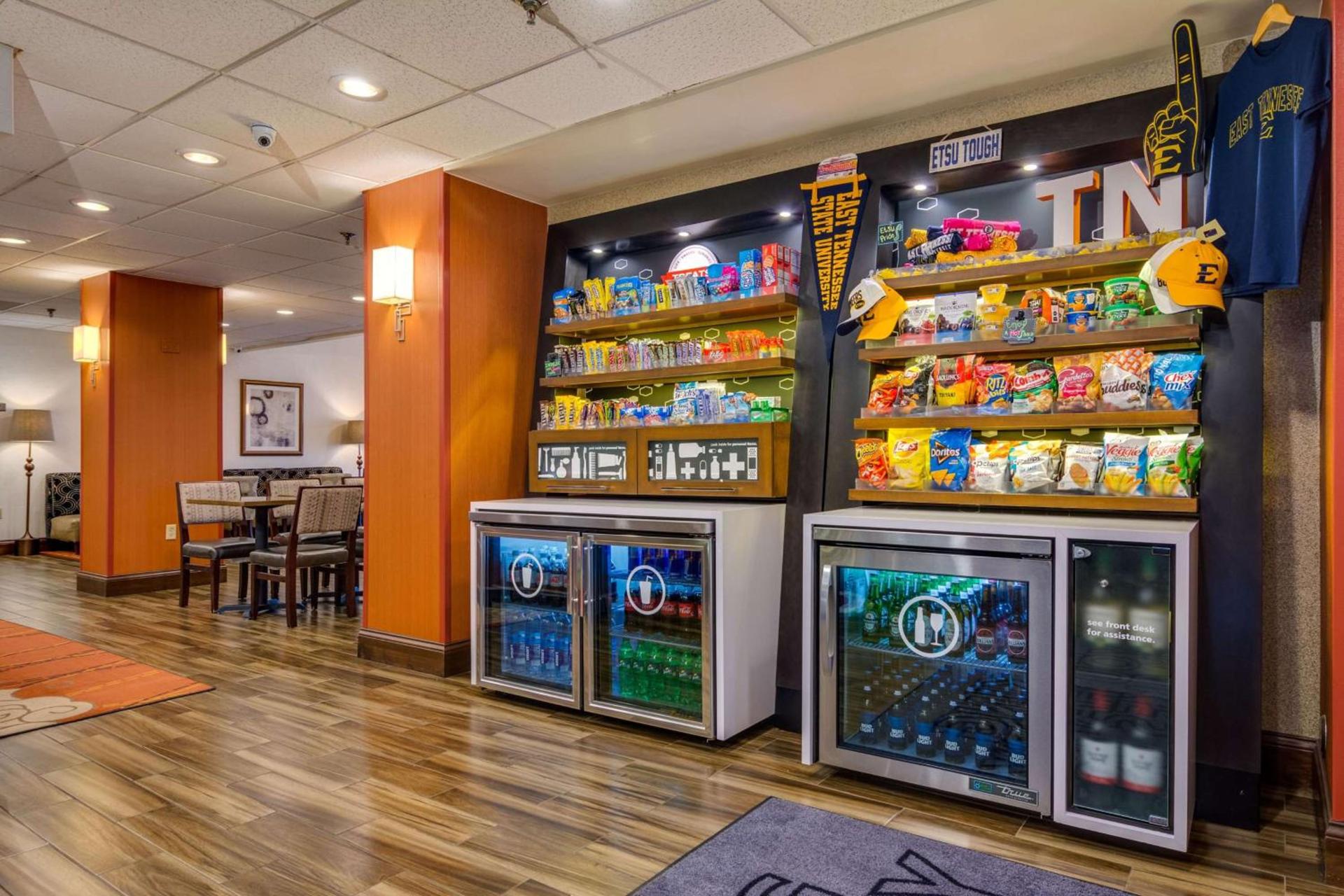 Hampton Inn Johnson City photo 11
