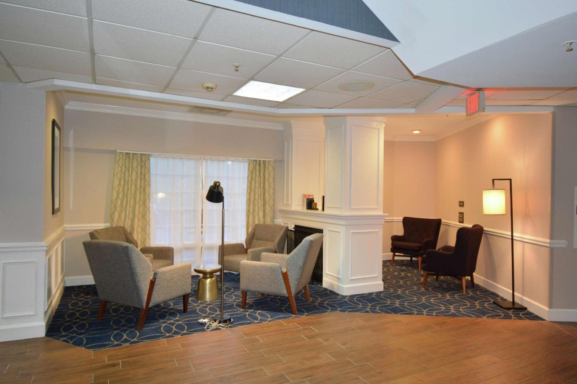 Hampton Inn Salem East - Electric Road photo 6