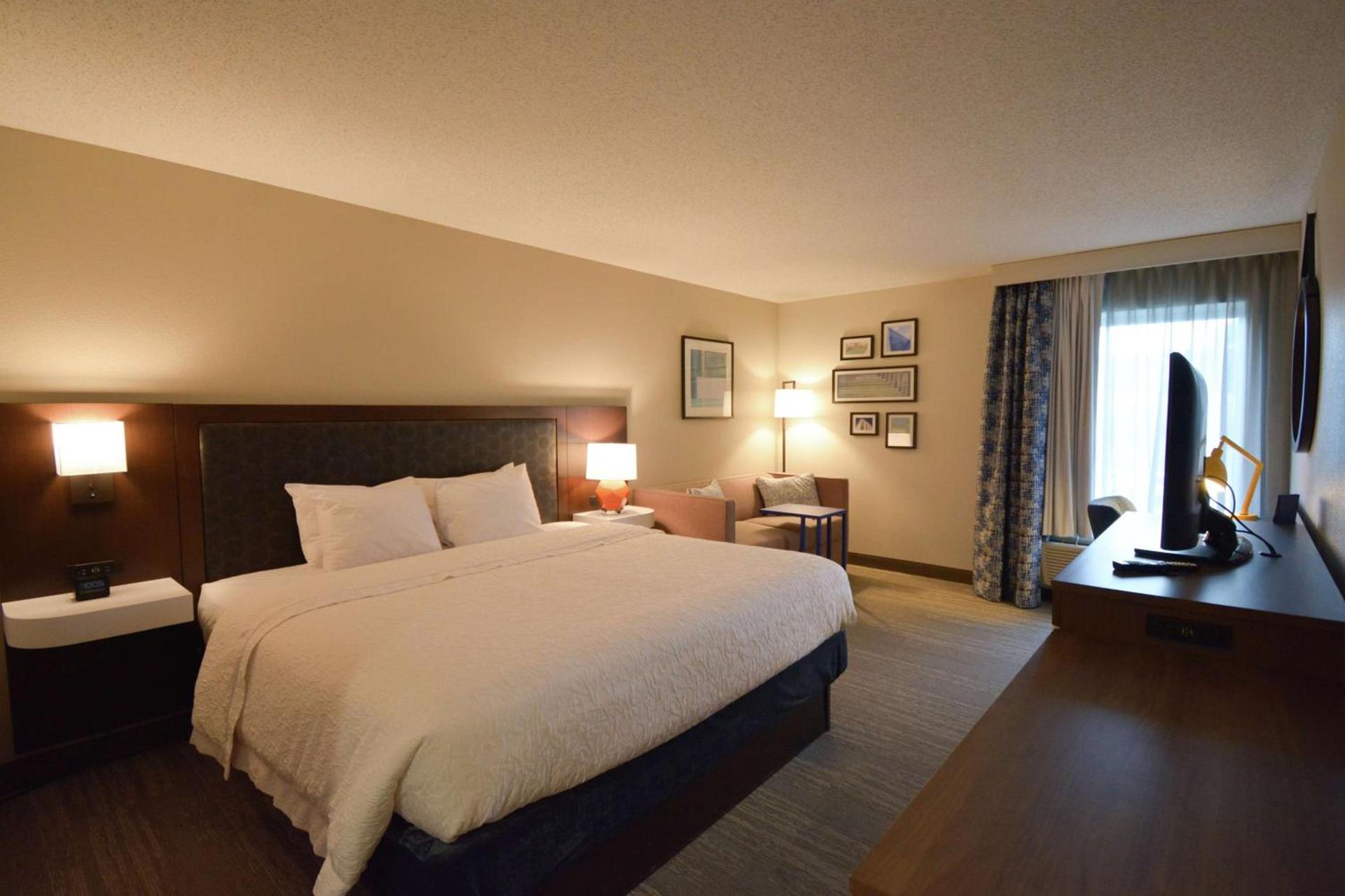 Hampton Inn Salem East - Electric Road photo 12