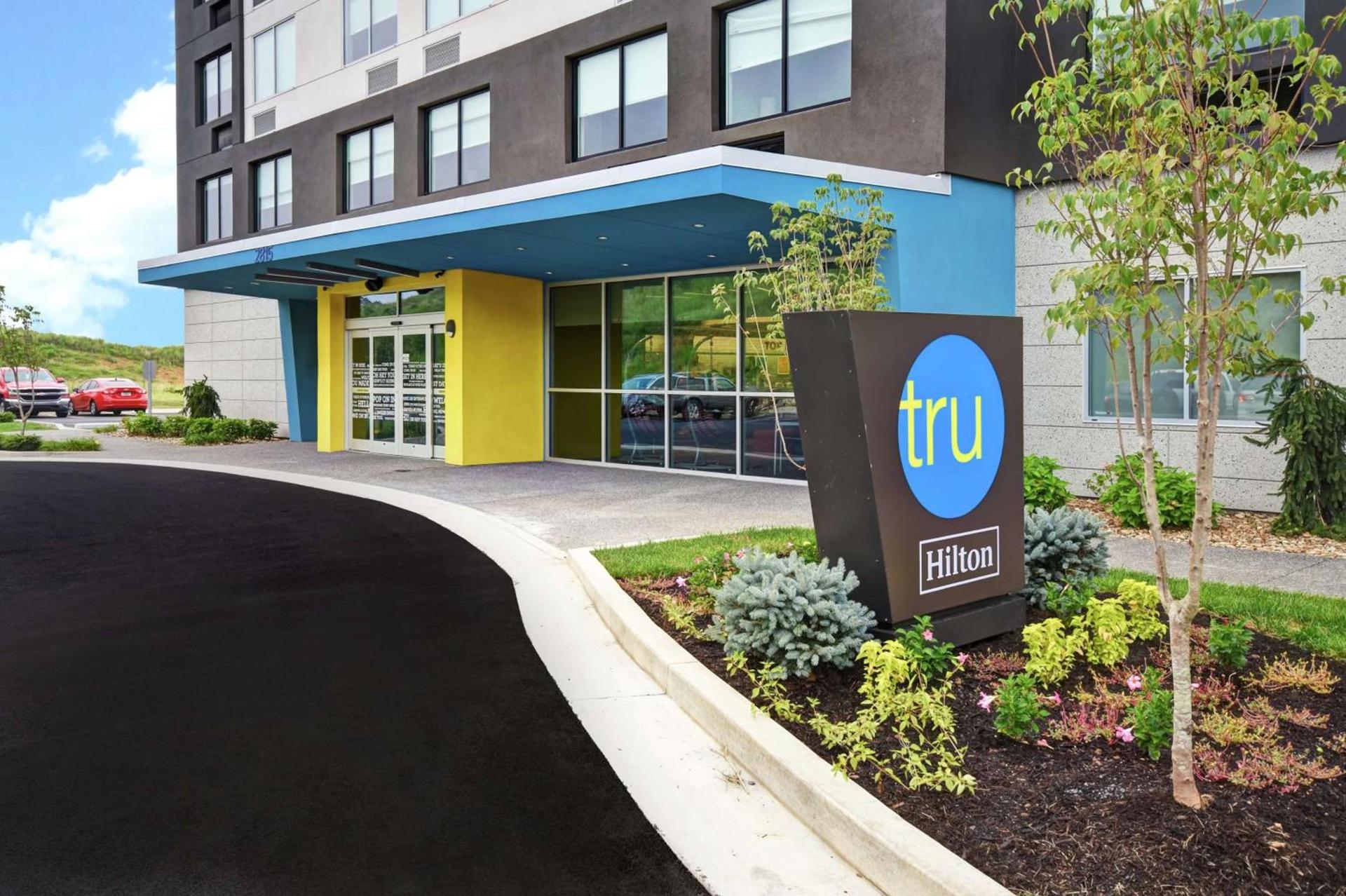 Tru By Hilton Pigeon Forge photo 1