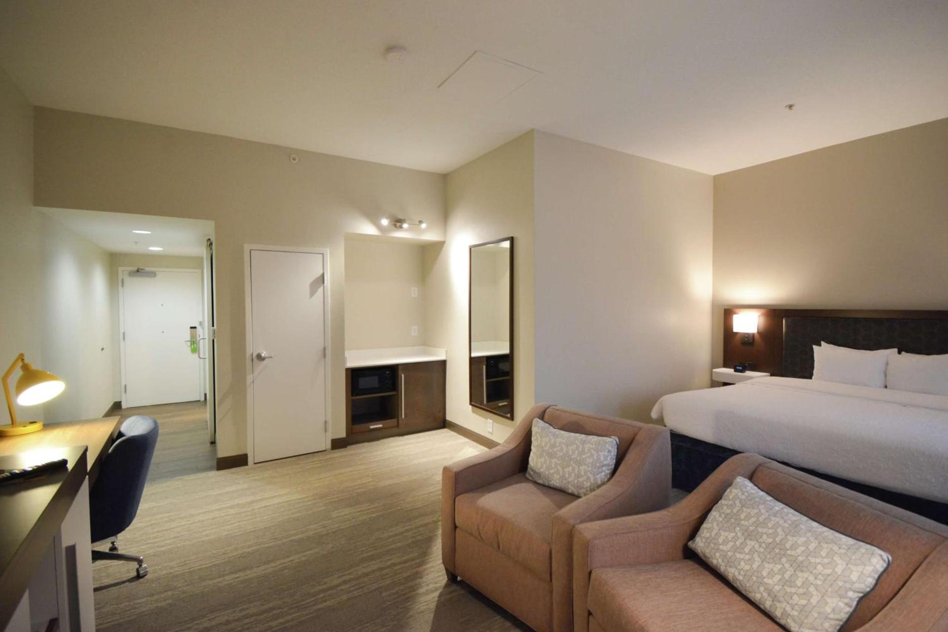 Hampton Inn Salem East - Electric Road photo 31