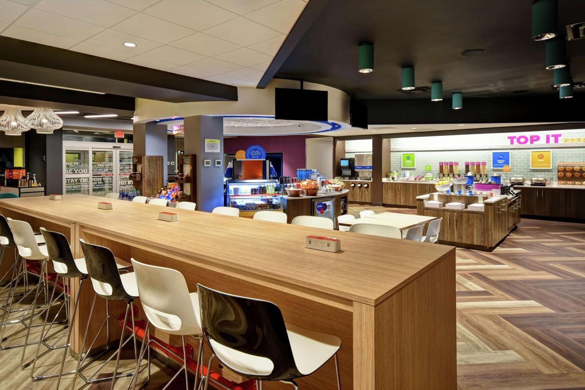 Tru By Hilton Pigeon Forge photo 13