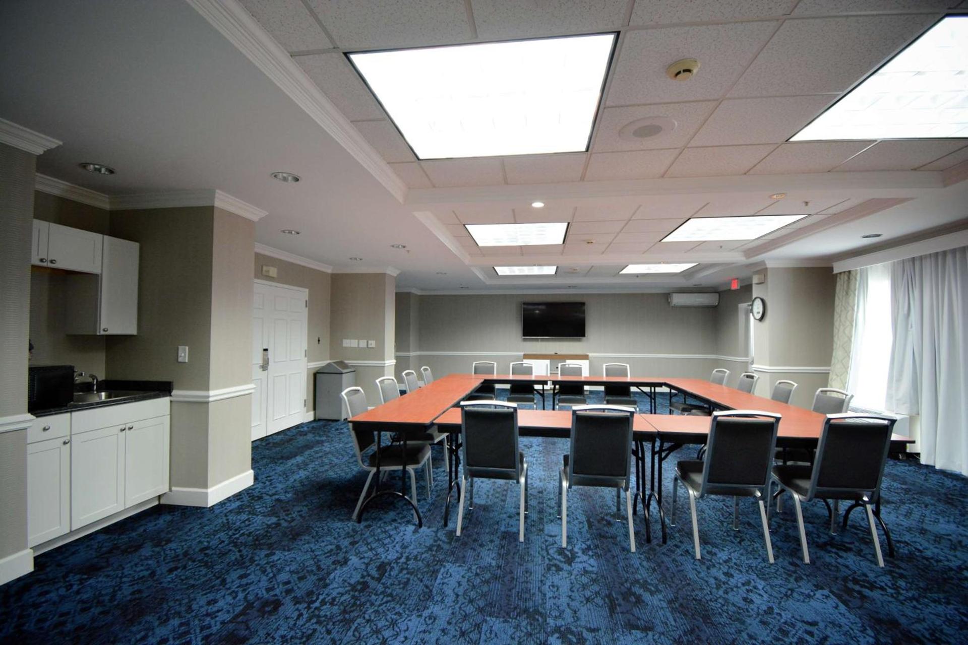 Hampton Inn Salem East - Electric Road photo 36