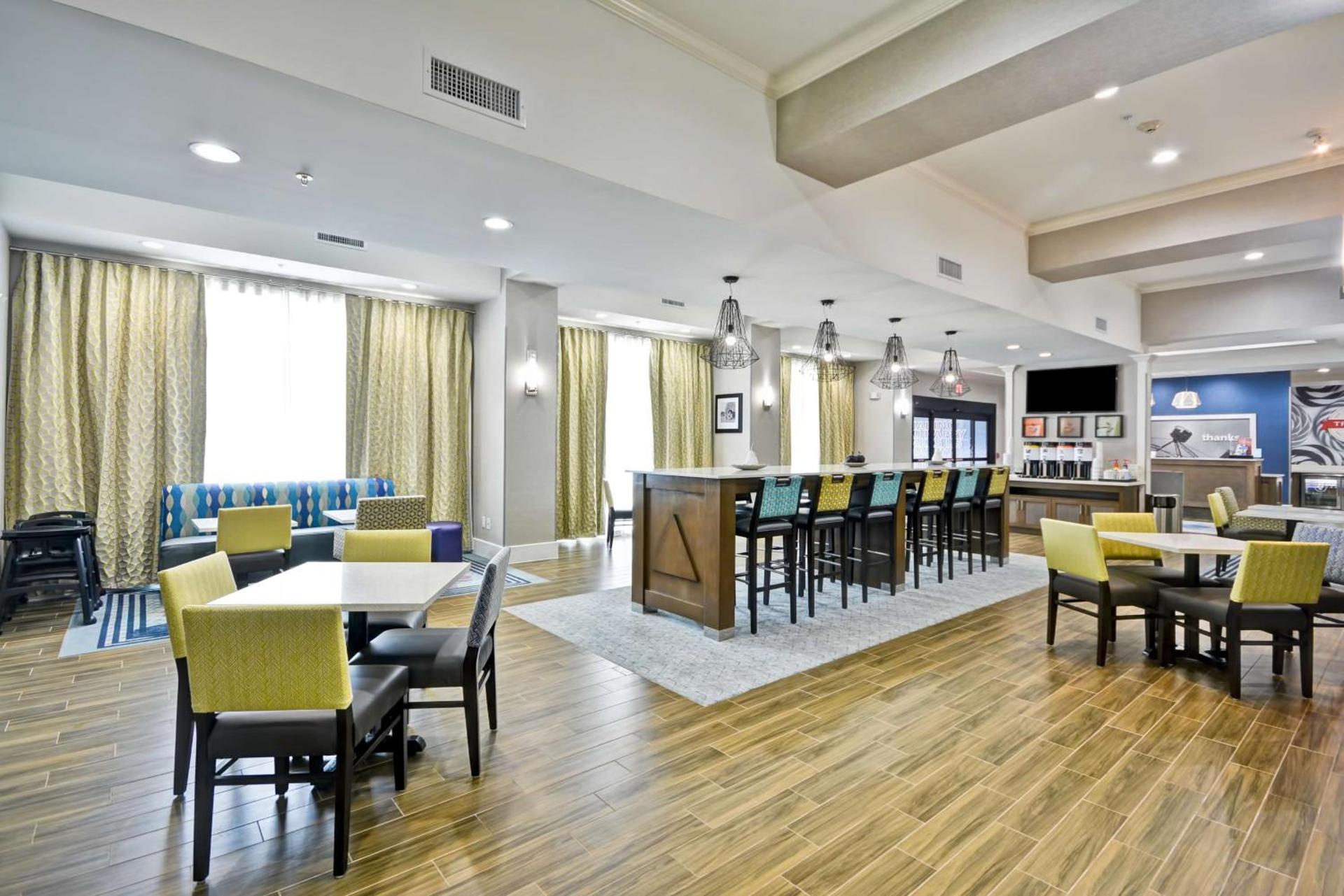 Hampton Inn Kyle photo 3