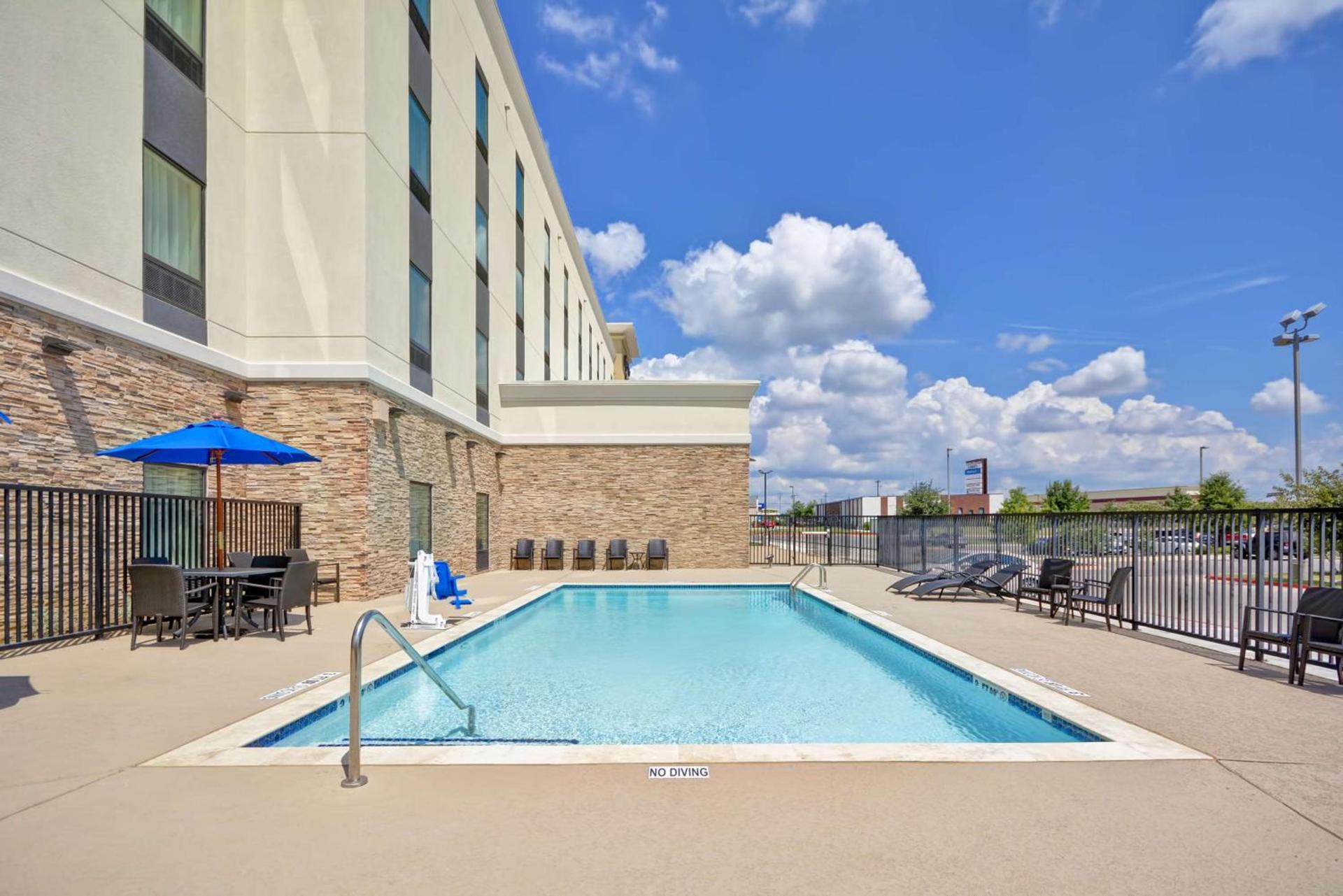 Hampton Inn Kyle photo 7