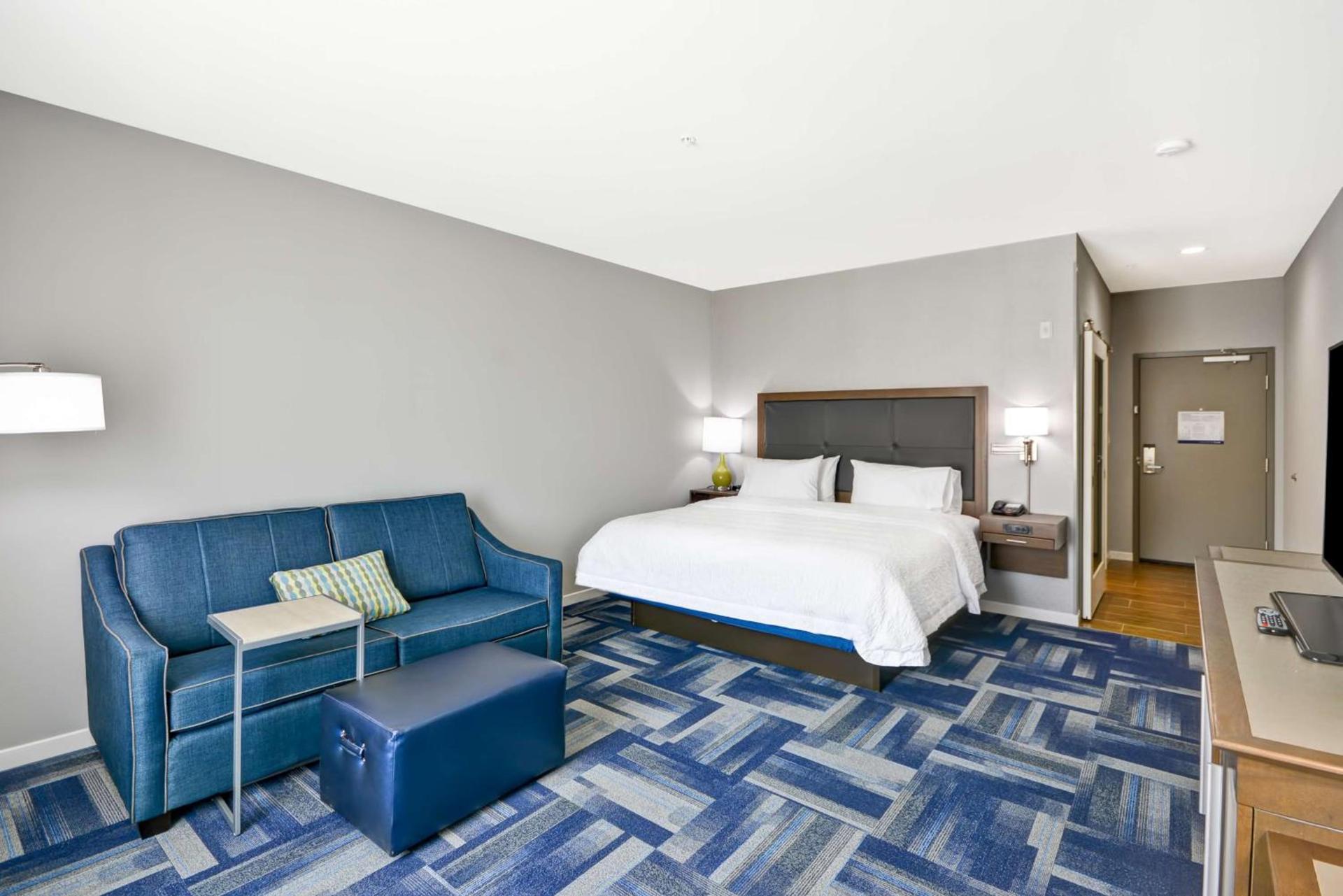 Hampton Inn Kyle photo 16